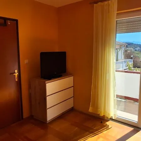 Ivans Apartament Kampor